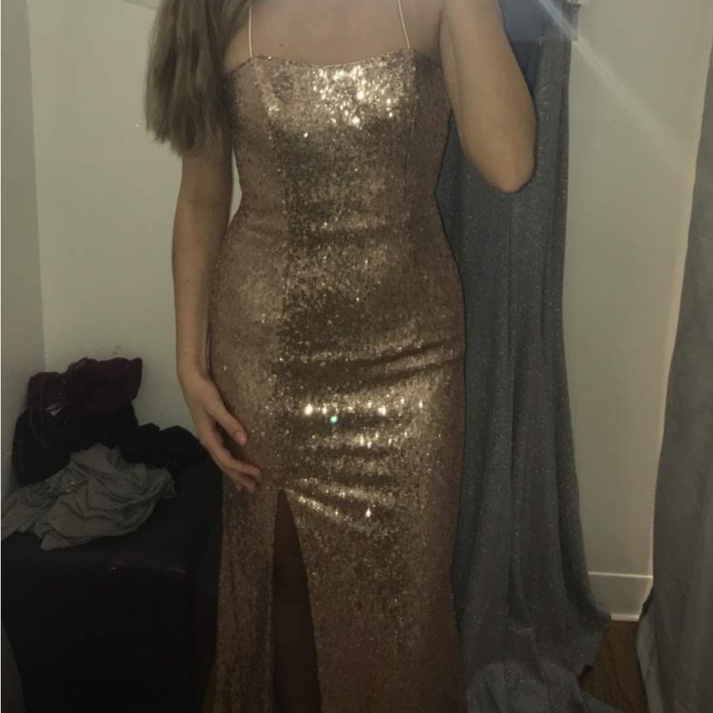 Beautiful champagne prom dress size: xs